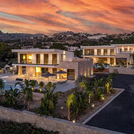 Pefkos Cove By Vilă *