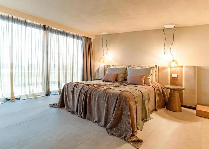 Pefkos Cove By Vilă Pefki